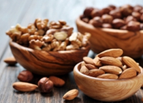 使用全自動包裝機后的堅果炒貨更受歡迎